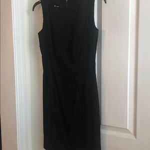 Black sleeveless dress